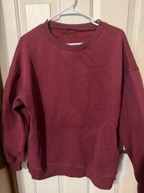 Women's Oversized Crewneck Sweater - Maroon